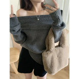 Dermearne Sexy White Flat-neck Sweater Base with Feminine Collarbone Off-the-shoulder Sweater for Slimming Out Wear